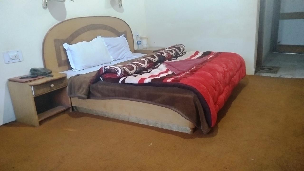 Hotel Arohi Vashist Eksteriør billede